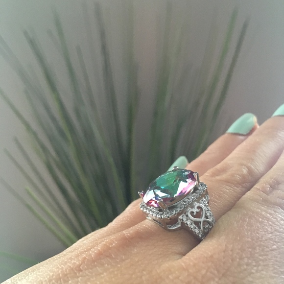 Rainbow Oval 925 Sterling Silver Stunning Ring - Picture 4 of 5